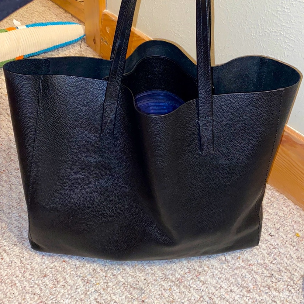 J Crew leather tote bag - nearly brand new !